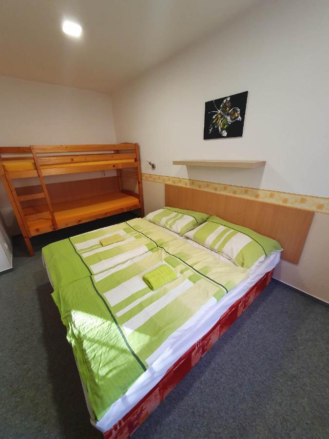 Hotel Decin Na Skrivance מראה חיצוני תמונה